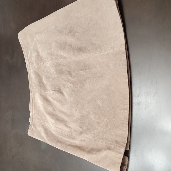 BLANK NYC Suede Skirt - Picture 5 of 12